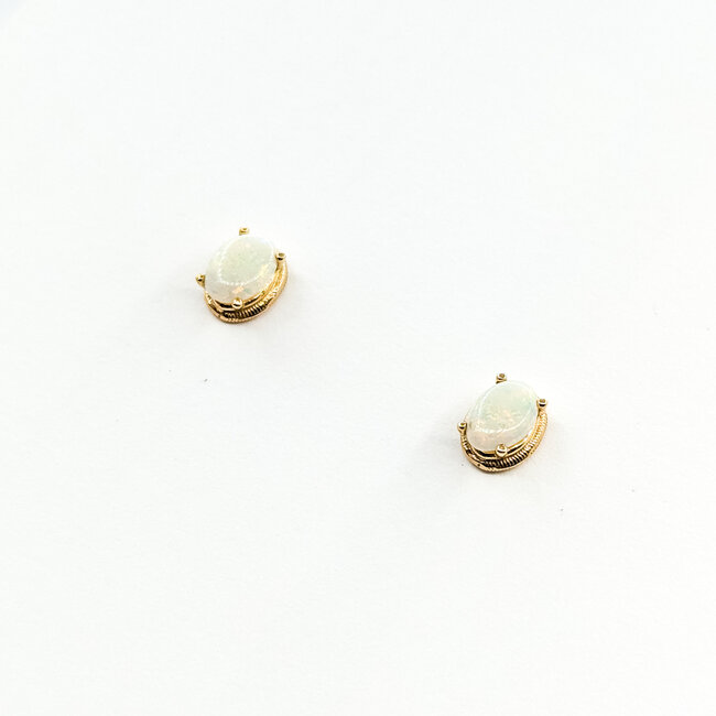 Earrings Fluted .45ctw Opal 14ky 8.3mm 1.5g 125110009