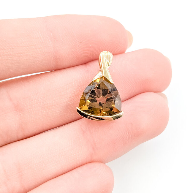 Pendant Twist 3.5ct Smokey Quartz 14ky 27.5mm 1.9g 125110013
