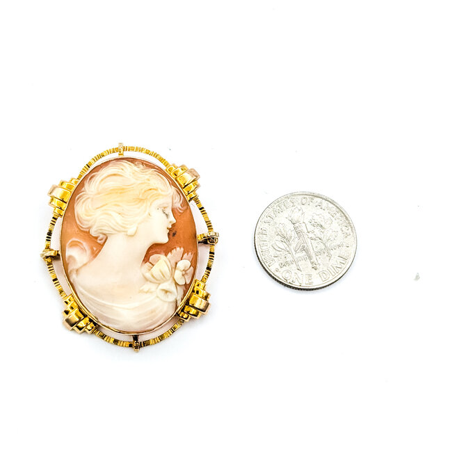 Brooch Deco Revival Cameo 1.1x.9" Shell 10ky 1.4x1.2" 5.59g 225100076