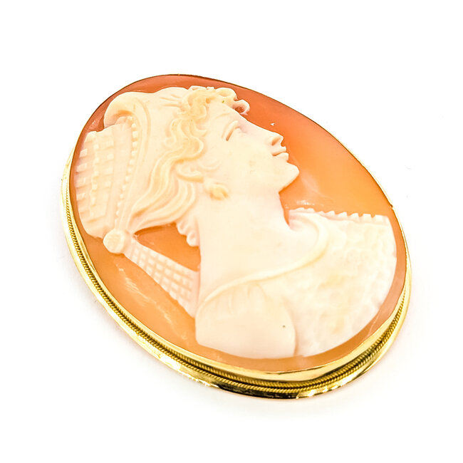Pendant Brooch Cameo 1.75x1.3" Shell 18ky 1.75x1.45" 10.42g 225100080