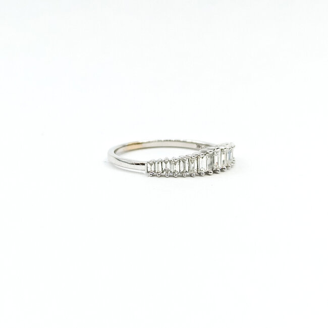 Ring Band Graduated .50ctw Baguette Diamonds 14kw 4.3mm Sz7 2g 225100094