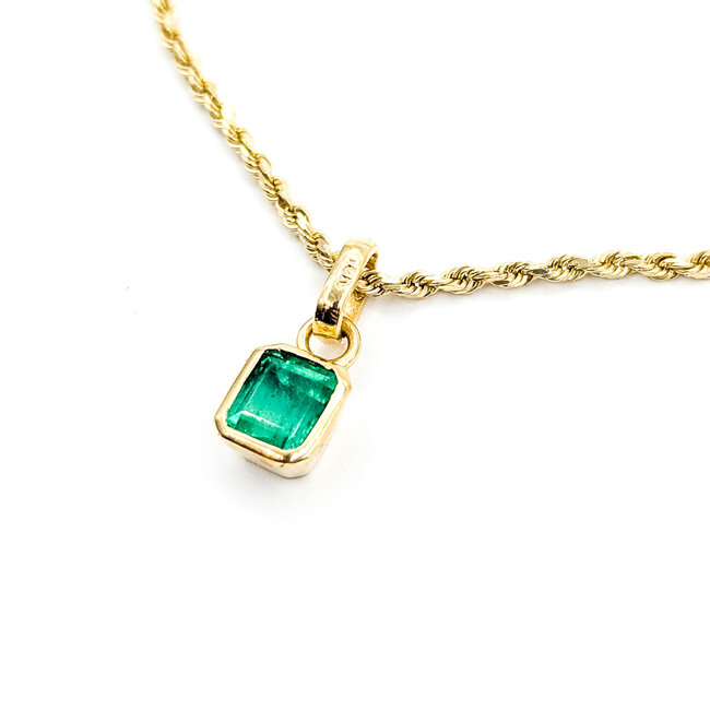 Pendant Solitaire Rope Chain .85ct Colombian Emerald 14ky 18" 12x7mm 6.56g 225100091