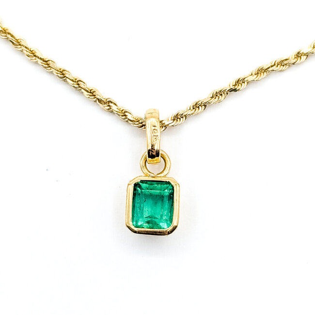 Pendant Solitaire Rope Chain .85ct Colombian Emerald 14ky 18" 12x7mm 6.56g 225100091