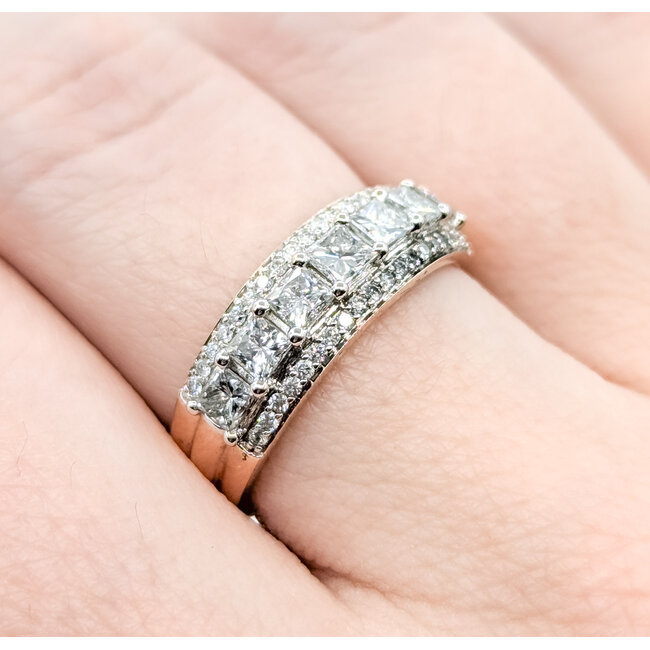 Ring 3-Row 1.10ctw Princess & Round Diamonds 14kr 6.65mm Sz7 5.5g 225100014