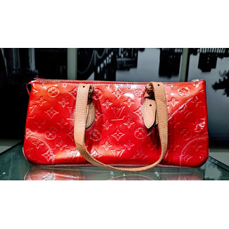 Handbag Louis Vuitton Vernis Rosewood Avenue Monogram 125115034