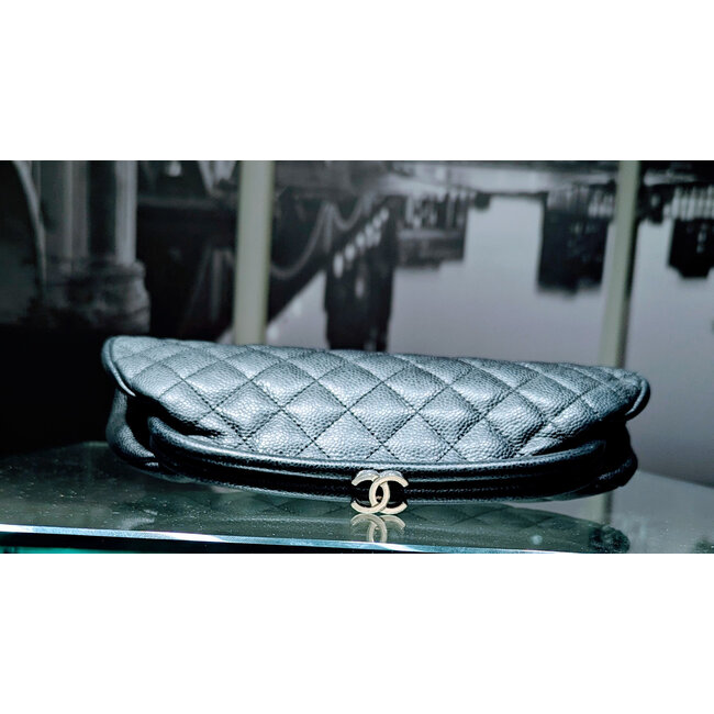 Handbag Chanel Kisslock Quilted Caviar Leather M283400 125115041