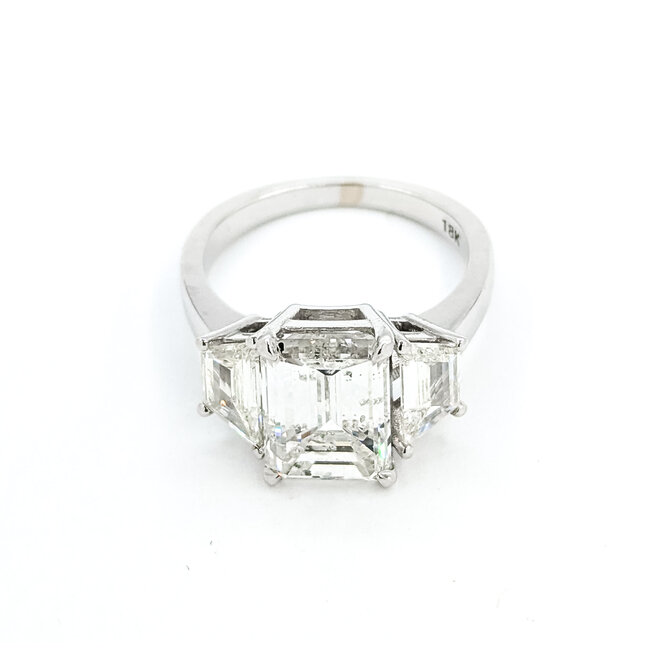 Ring 3-Stone Cocktail 4.07ctw Emerald Diamonds 1.01ctw Diamond 18kw 2.75mm Sz6.5 5.9g 225110118