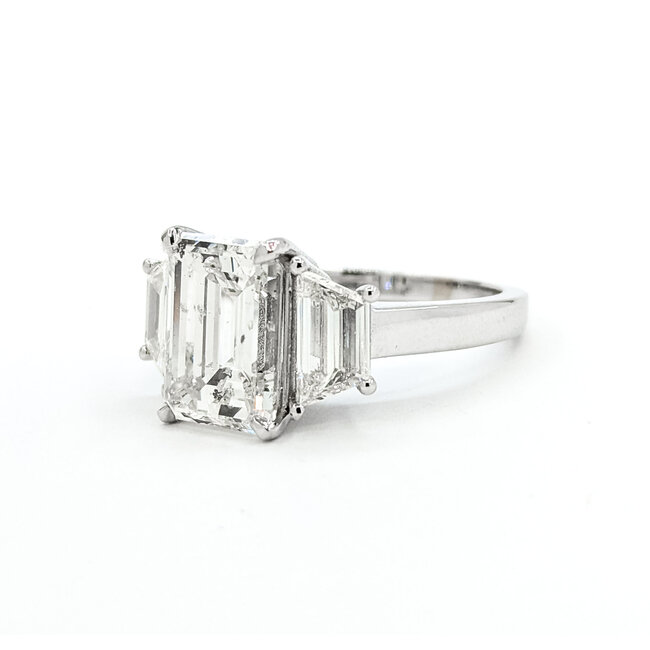 Ring 3-Stone Cocktail 4.07ctw Emerald Diamonds 1.01ctw Diamond 18kw 2.75mm Sz6.5 5.9g 225110118