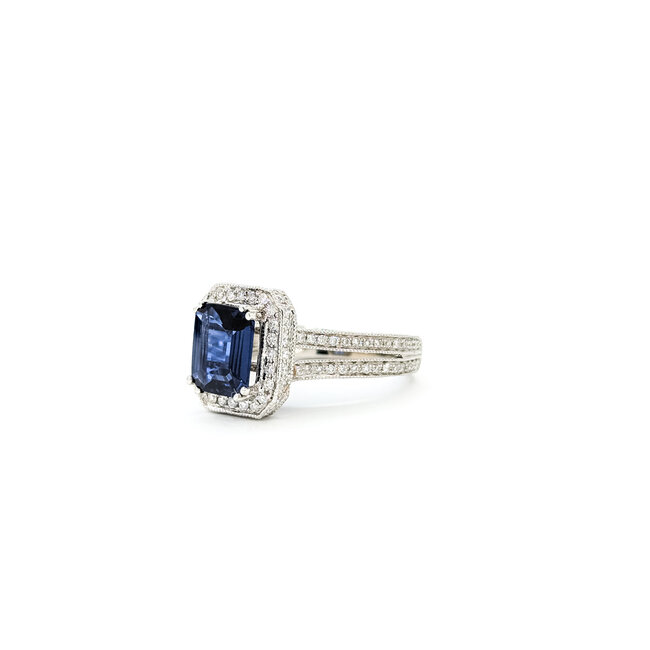 Ring Milgrain Halo 0.82ctw Round Diamonds 2.29ctw Royal Blue Sapphire 18kw 13x11mm Sz6.25 6.5g 225110119