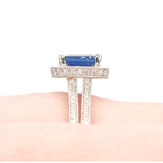Ring Milgrain Halo 0.82ctw Round Diamonds 2.29ctw Royal Blue Sapphire 18kw 13x11mm Sz6.25 6.5g 225110119