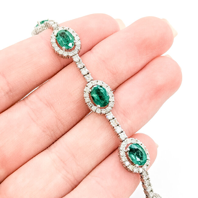 Bracelet Halo Station Tennis 3.28ctw Round Diamonds 6.76ctw Emerald 14kw 9mm 7.25" 11.4g 225110100