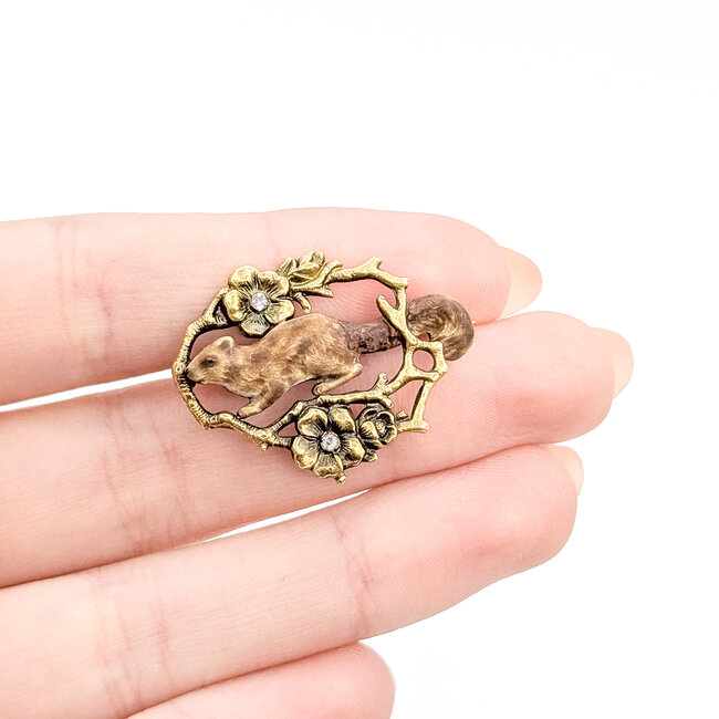 Brooch Squirel Enamel .04ctw Old Mine Cut Diamonds 10ky 1.25x.9" 3.85g 225110083
