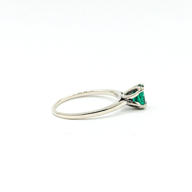 Ring Solitaire .75ct Emerald 14kw 7mm Sz9 2.6g 125110015