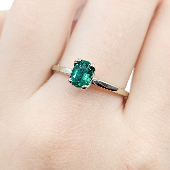 Ring Solitaire .75ct Emerald 14kw 7mm Sz9 2.6g 125110015