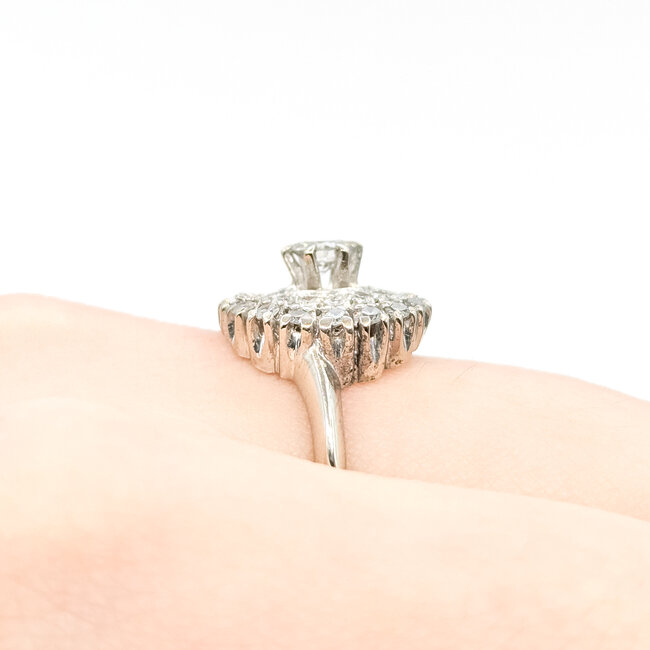 Ring Cluster .50ctw Round Diamonds 14kw 13.5mm Sz7.5 3.78g 225100159