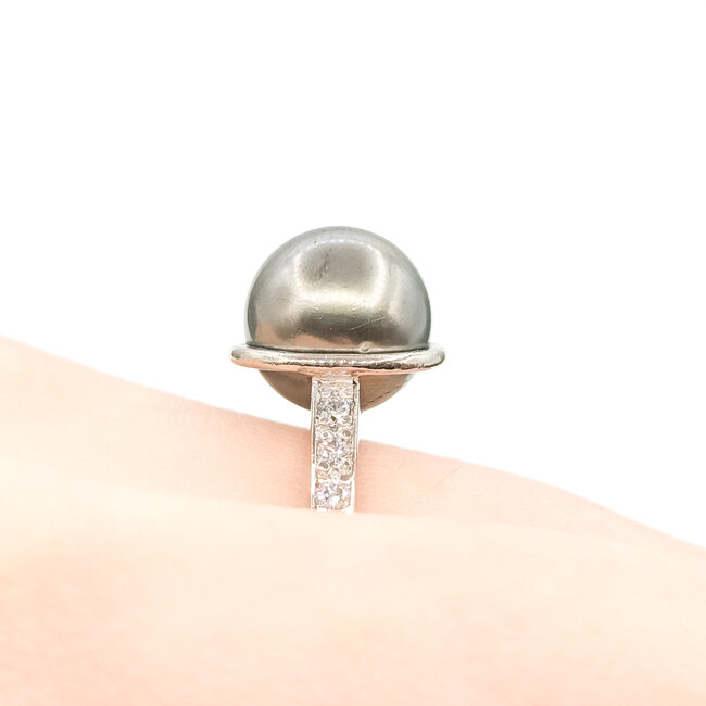 Ring Modern 0.16ctw Round Diamonds 11.5mm Tahitian Pearl 18kw 2.7mm Sz8 8.06g 225100152