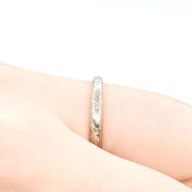 Ring Wheat Band 18kw 2.1mm Sz7.5 1.4g 225110061