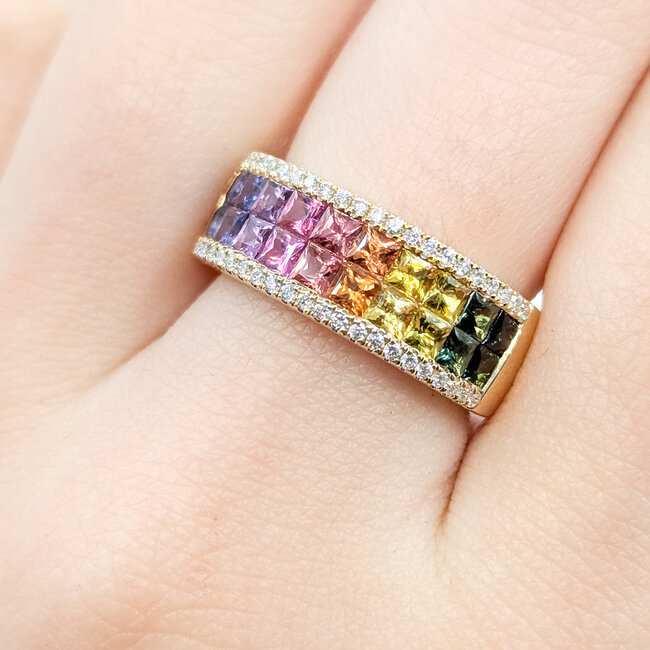 Ring Invisible Set 0.24ctw Round Diamonds 2.29ctw Rainbow Sapphire 14ky 7.8mm Sz7 7.29g 225110141