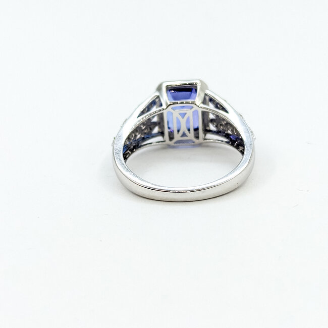 Ring .12ctw Round Diamonds 2.2ct Tanzanite 14kw 10.15mm Sz7 3.9g 225100020
