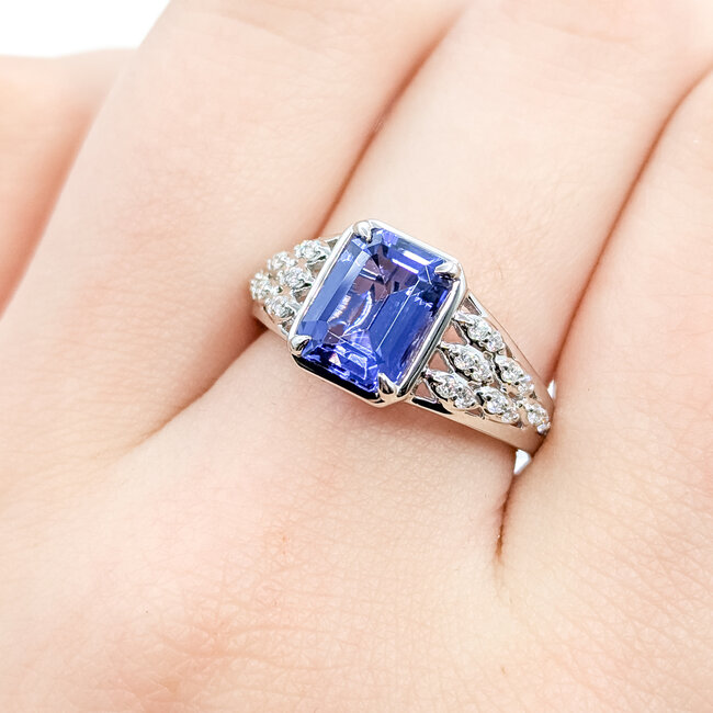 Ring .12ctw Round Diamonds 2.2ct Tanzanite 14kw 10.15mm Sz7 3.9g 225100020