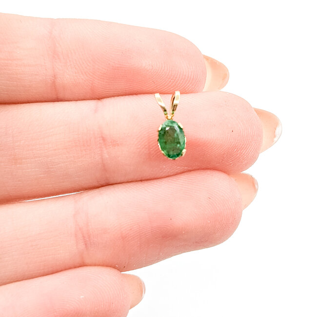 Pendant Solitaire .50ct Emerald 14ky 10x5x4.5mm .33g 225100088