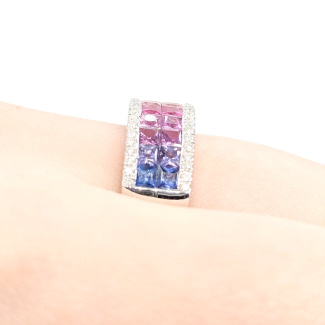 Ring Invisible Set 0.24ctw Round Diamonds 2.29ctw Rainbow Sapphire 14kw 7.8mm Sz7 7.35g 225110142