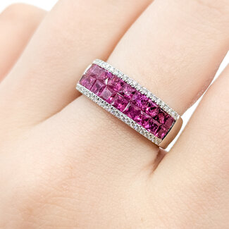 Ring Invisible Set 0.24ctw Round Diamonds 2.22ctw Ruby 14ky 7.3mm Sz7 6.20g 225110143