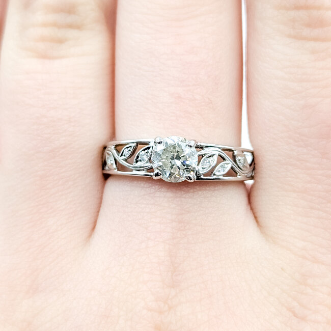 Ring Simon G Floral Milgrain 1.00ct Round Diamond .10ctw Near Colorless Diamonds 14kw 4.5mm Sz8 3.83g 225110148