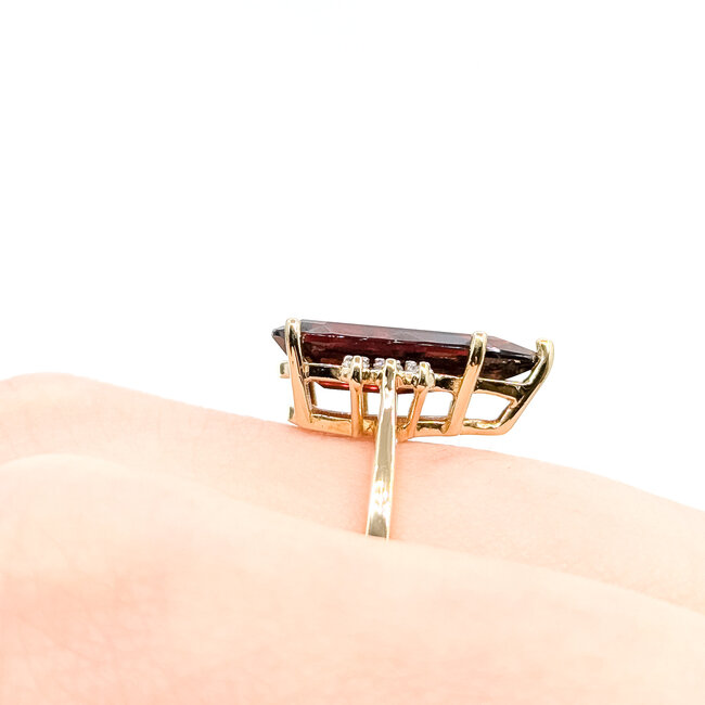 Ring 0.06ctw Round Diamonds 4.7ct Garnet 14ky 18.6mm Sz6.75 4.3g 225110023