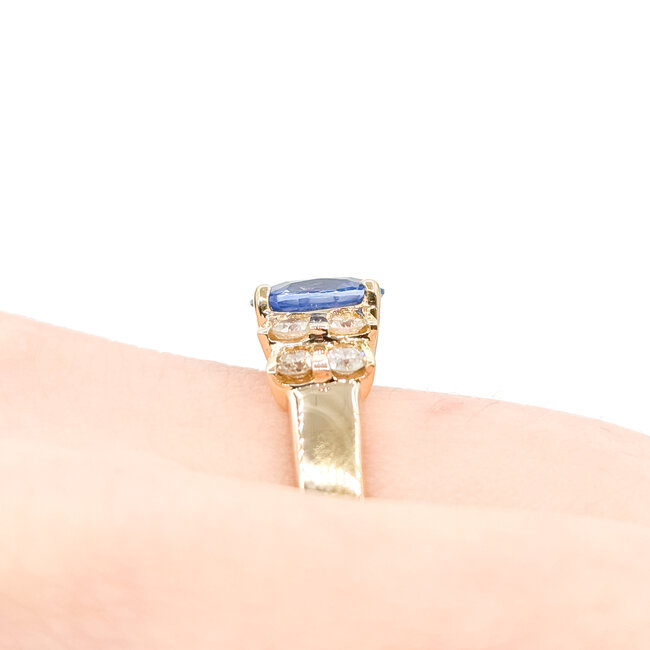 Ring Accented 0.32ctw Round Diamonds 2ct Sapphire 14ky 7.8mm Sz7 4.12g 225110004