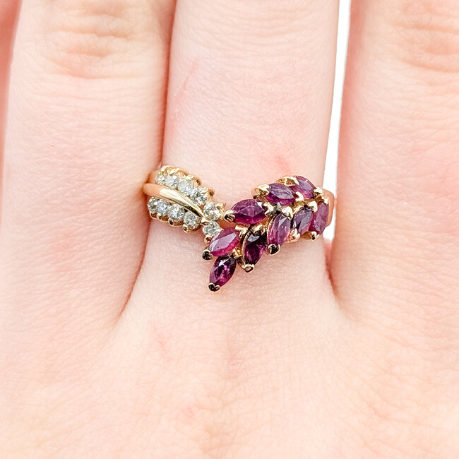 Ring Contour .20ctw Round Diamonds 1.25ctw Red Ruby 14ky 3.2mm Sz7.25 3.94g 225120002