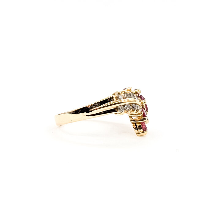Ring Contour .20ctw Round Diamonds 1.25ctw Red Ruby 14ky 3.2mm Sz7.25 3.94g 225120002