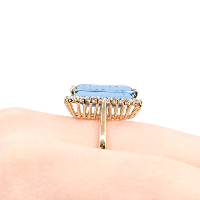 Ring Halo 0.2ctw Round Diamonds 5.26ct Blue Topaz 14ky 19.65mm Sz6.6 5.5g 225110022