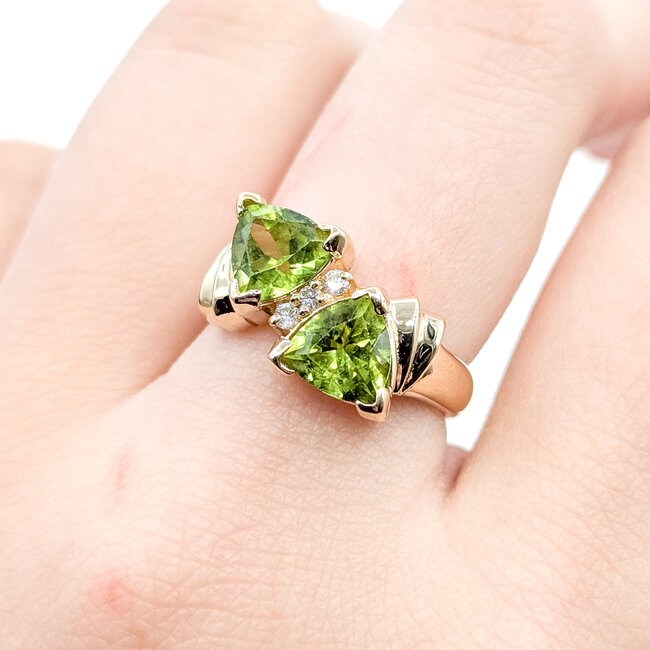Ring Toi et Moi 0.03ctw Round Diamonds 2.2ctw Peridot 14ky 10.35mm Sz6.5 6.1g 225110021