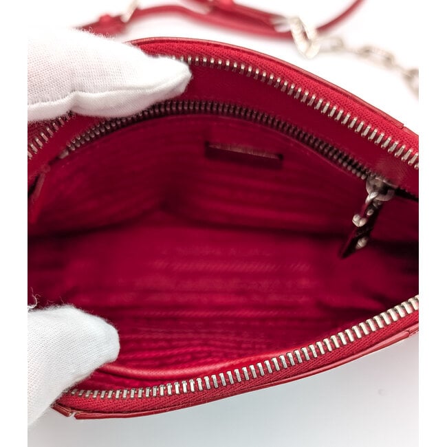 Handbag Prada Triangle Logo Plate Red & White 125125047