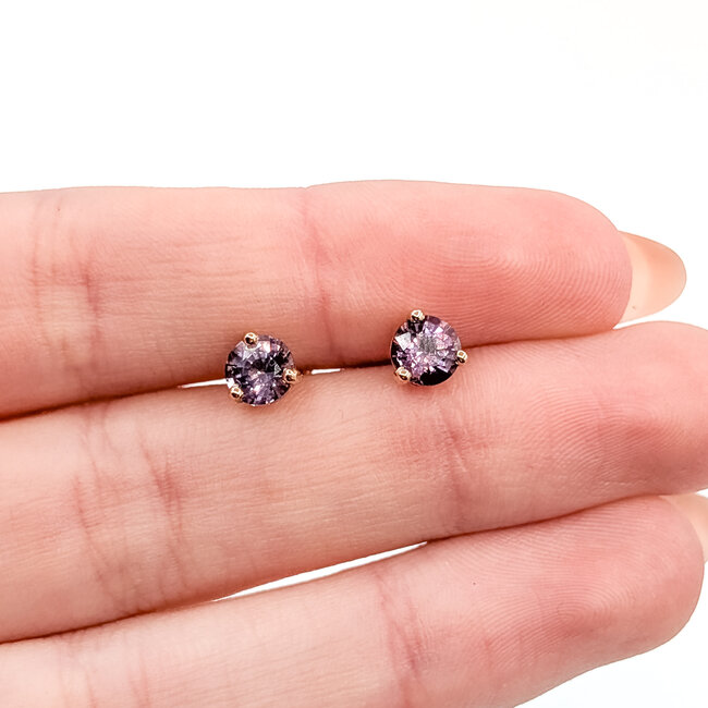 Earrings Stud 1.53ct Spinel 14kr 5.2mm 125100082