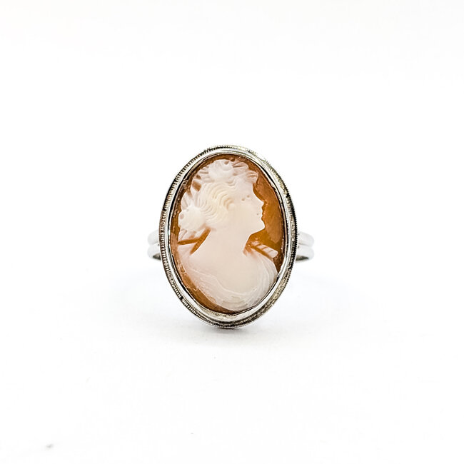 Ring Cameo 17.5x13mm Shell 14ky Sz6.5 4.09g 225100054