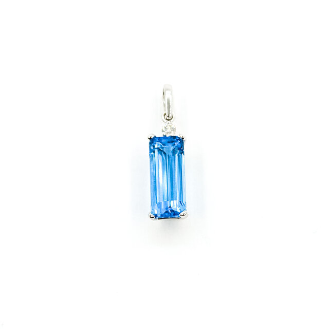 Pendant Simple 0.06ctw Round Diamonds 3.36ct Blue Topaz 14kw 25mm x 6mm 2.3g 225110039