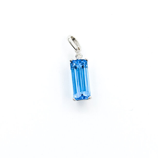 Pendant Simple 0.06ctw Round Diamonds 3.36ct Blue Topaz 14kw 25mm x 6mm 2.3g 225110039