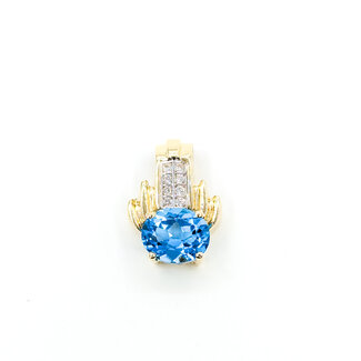 Pendant Geometric 0.08ctw Round Diamonds 4.6ct Blue Topaz 14ky 21.75mm x 15.55mm 4.6g 225110040