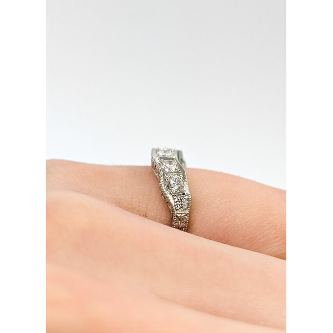 Ring Contour Milgrain .50ctw Round Diamonds Plat 4mm Sz4 4g 125120085