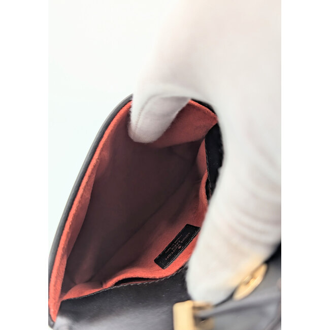 Handbag Louis Vuitton Gazelle Pouchette Damier M92130 125050078