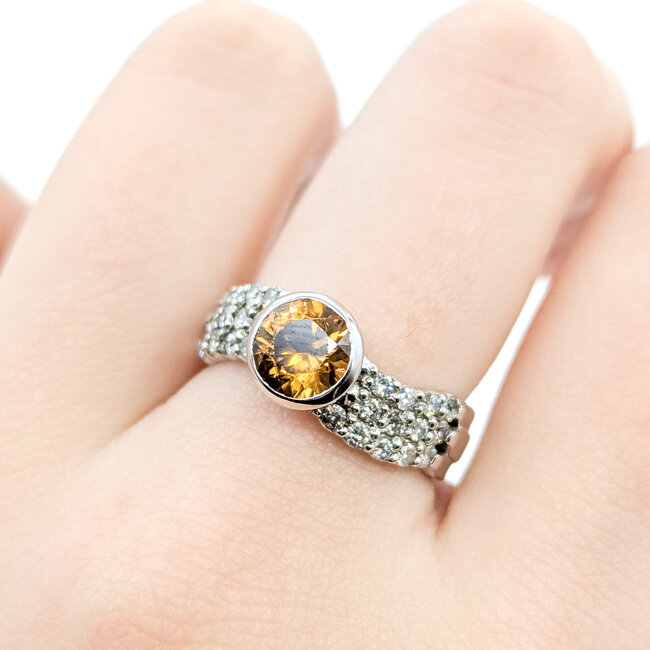 Ring 3-Row .05ctw Round Diamonds 1.60ct Orange Zircon 14kw Sz6.75 7.6g 225120035