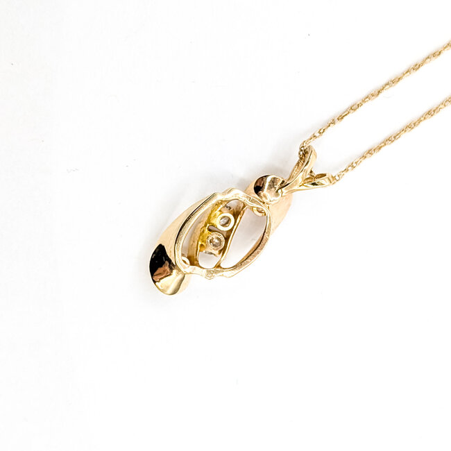 Pendant Scattered .30ctw Round Diamonds 14ky 1x.4" 19" 2.44g 125120105