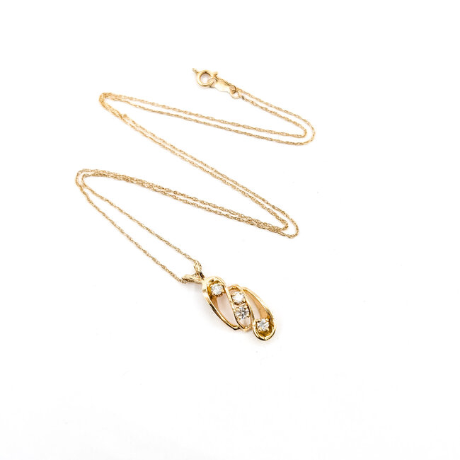 Pendant Scattered .30ctw Round Diamonds 14ky 1x.4" 19" 2.44g 125120105