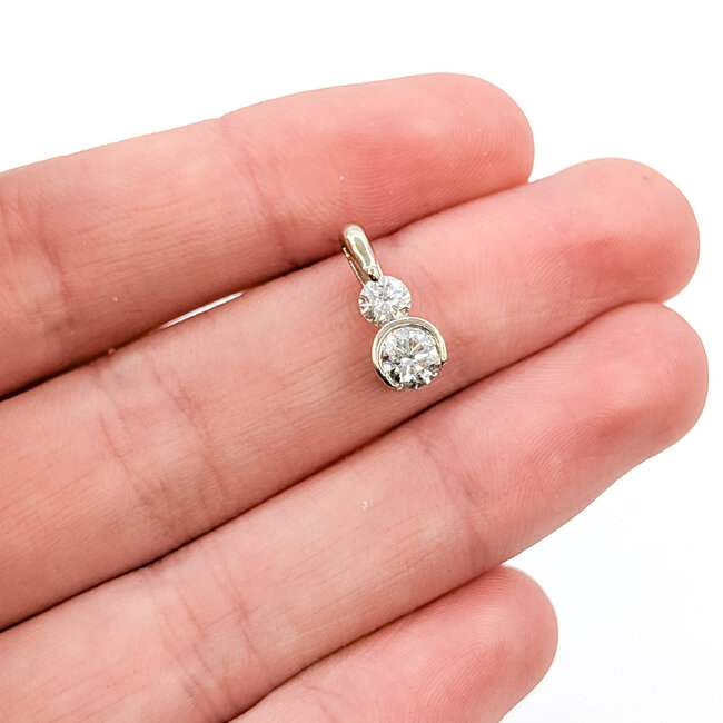 Pendant Drop .70ctw Round Diamonds 18kw 14x6mm 1.33g 226012002