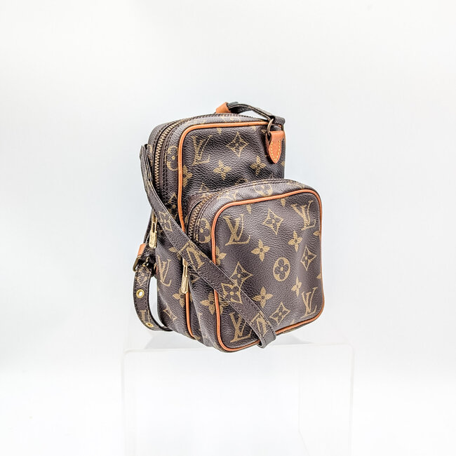 Crossbody Louis Vuitton Amazone Mini Monogram 126015072