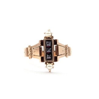 Ring Victorian .20ctw Garnets Pearls 9kr Sz9 3g 226012009