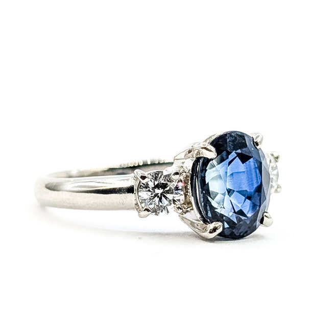 Ring 3-Stone 0.47ctw Round Diamonds 3.55ct Blue Sapphire 900pt 3mm Sz8 7.09g 126010013