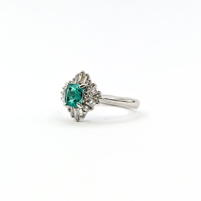 Ring Halo 0.43ctw Round & Baguette Diamonds 0.52ct Colombian Emerald Pt900 Sz5.75 5.43g 126010030